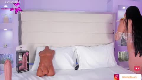 H E L E N A  online show from September 2025 07:35:02 PM