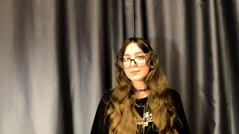 Snapshot of helenatenbrink chatting on April 2026 09:01:02 AM Charley online show from April 2026 09:01:02 AM