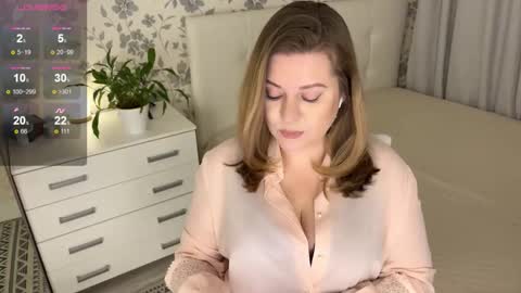 Helena Bonham online show from December 2025 09:53:01 PM