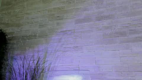 Snapshot of helenceccile chatting on April 2026 05:14:01 AM Helen online show from April 2026 05:14:01 AM