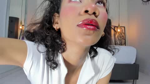 Snapshot of helenebird chatting on December 2024 07:29:02 PM   online show from December 2024 07:29:02 PM