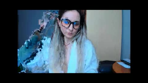 Helena online show from April 2026 02:47:02 PM
