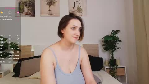 Snapshot of helenliss chatting on July 2026 05:21:01 AM Helen online show from July 2026 05:21:01 AM