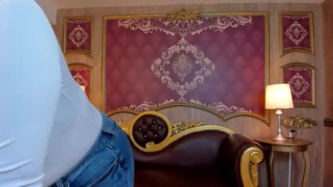 Helen or Hells online show from December 2025 07:40:01 PM