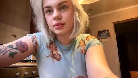 helga_now online show from January 2025 01:34:01 PM