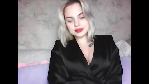 helga_now online show from March 2025 07:17:01 PM