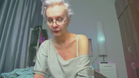 Helga online show from March 2025 09:40:02 AM
