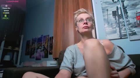 Snapshot of helgahimmele chatting on March 2026 04:55:01 PM Helga online show from March 2026 04:55:01 PM