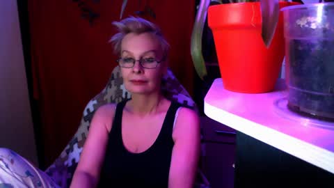 Snapshot of helgahimmele chatting on March 2026 05:13:02 PM Helga online show from March 2026 05:13:02 PM