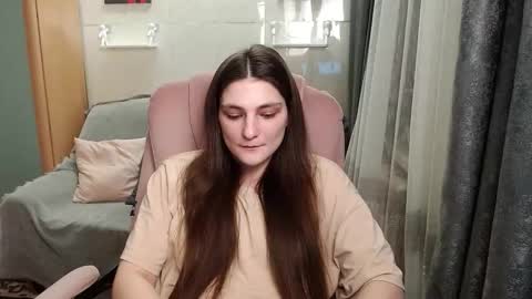 helgamun online show from November 2025 12:33:01 PM