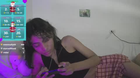 Snapshot of helia_n_amy chatting on December 2024 05:40:02 PM Helia Transfem and Amy online show from December 2024 05:40:02 PM