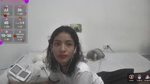 Snapshot of helia_n_amy chatting on January 2025 02:34:01 PM Helia Transfem and Amy online show from January 2025 02:34:01 PM