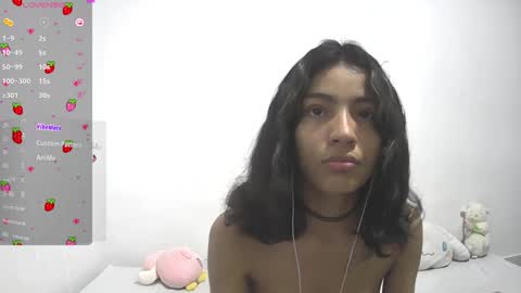 Snapshot of helia_n_amy chatting on January 2025 05:33:02 AM Helia Transfem and Amy online show from January 2025 05:33:02 AM