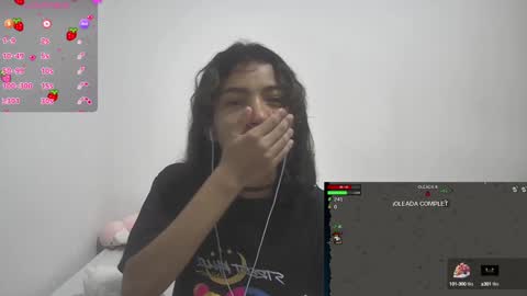 Snapshot of helia_n_amy chatting on January 2025 05:33:02 PM Helia Transfem and Amy online show from January 2025 05:33:02 PM