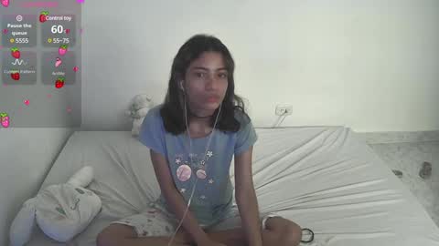 Snapshot of helia_n_amy chatting on January 2025 03:24:01 PM Helia Transfem and Amy online show from January 2025 03:24:01 PM
