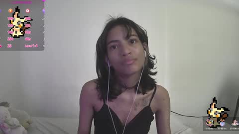 Snapshot of helia_n_amy chatting on January 2025 07:39:02 PM Helia Transfem and Amy online show from January 2025 07:39:02 PM