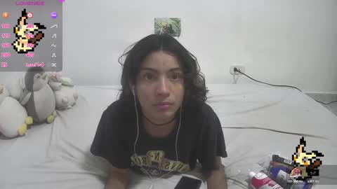 Snapshot of helia_n_amy chatting on January 2025 03:34:02 PM Helia Transfem and Amy online show from January 2025 03:34:02 PM