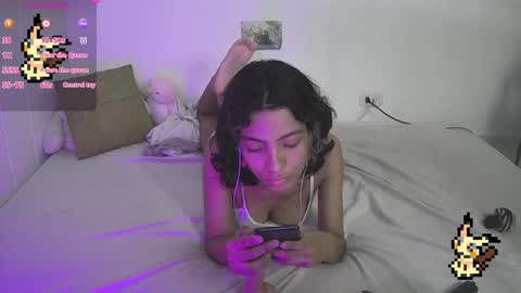 Snapshot of helia_n_amy chatting on January 2025 08:49:02 PM Helia Transfem and Amy online show from January 2025 08:49:02 PM