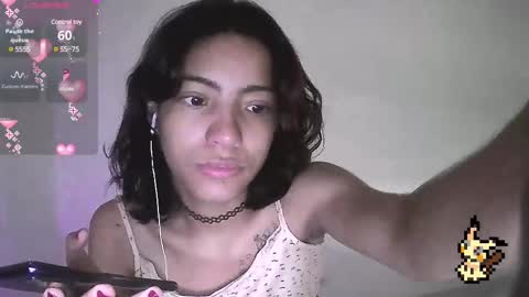 Snapshot of helia_n_amy chatting on February 2025 12:28:01 PM Helia Transfem and Amy online show from February 2025 12:28:01 PM