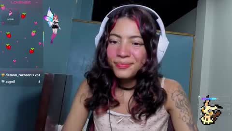 Snapshot of helia_n_amy chatting on September 2025 01:38:02 AM Helia Transfem and Amy online show from September 2025 01:38:02 AM