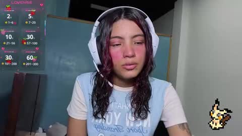 Snapshot of helia_n_amy chatting on September 2025 05:27:01 PM Helia Transfem and Amy online show from September 2025 05:27:01 PM