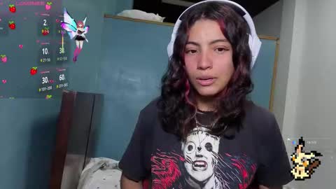 Snapshot of helia_n_amy chatting on October 2025 04:05:01 PM Helia Transfem and Amy online show from October 2025 04:05:01 PM