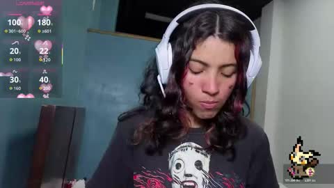 Snapshot of helia_n_amy chatting on October 2025 09:39:01 PM Helia Transfem and Amy online show from October 2025 09:39:01 PM