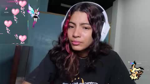 Snapshot of helia_n_amy chatting on October 2025 05:24:02 PM Helia Transfem and Amy online show from October 2025 05:24:02 PM