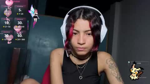 Snapshot of helia_n_amy chatting on October 2025 06:36:02 AM Helia Transfem and Amy online show from October 2025 06:36:02 AM