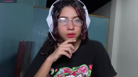 Helia Transfem and Amy online show from November 2025 01:49:02 AM