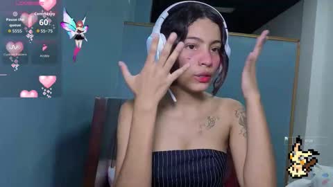 Helia Transfem and Amy online show from November 2025 09:47:01 PM