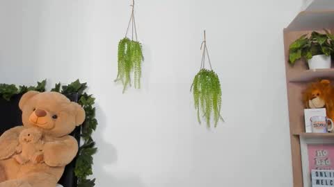 Snapshot of heliosboy_ chatting on March 2026 12:57:02 PM alan y zack online show from March 2026 12:57:02 PM