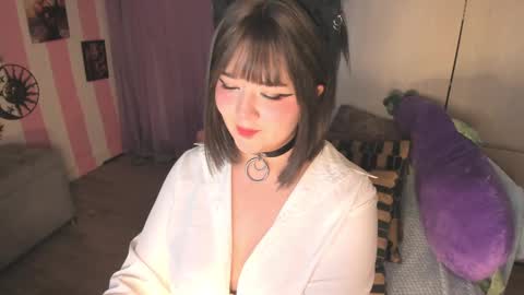 Laura online show from September 2025 03:06:02 AM