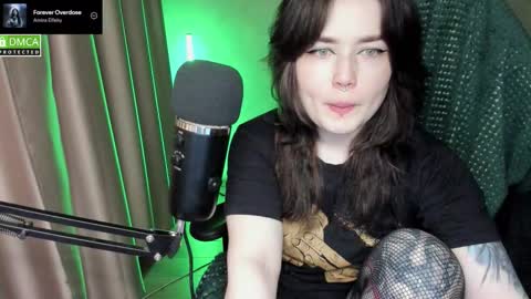 Snapshot of hell_hotline chatting on March 2026 08:23:02 PM Red online show from March 2026 08:23:02 PM