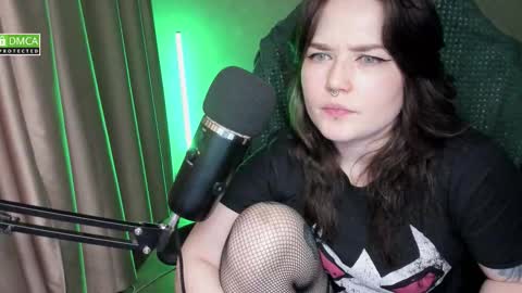 Snapshot of hell_hotline chatting on March 2026 07:50:01 PM Red online show from March 2026 07:50:01 PM