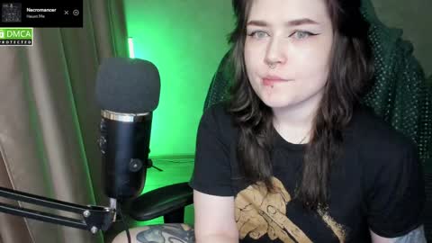 Snapshot of hell_hotline chatting on March 2026 08:53:01 PM Red online show from March 2026 08:53:01 PM
