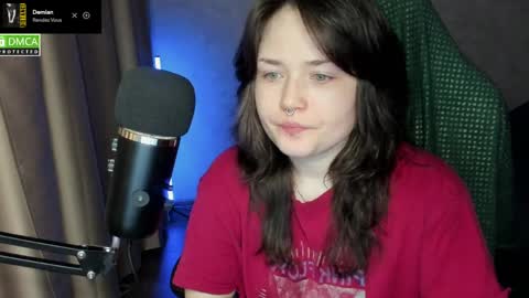 Snapshot of hell_hotline chatting on April 2026 09:08:02 PM Red online show from April 2026 09:08:02 PM