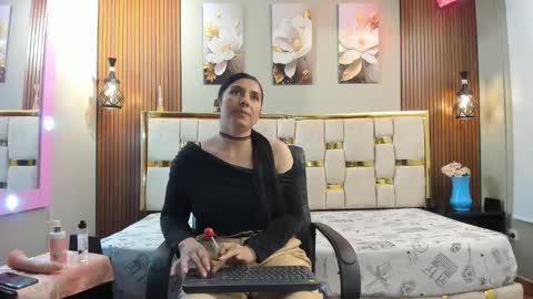 Hellen.  online show from May 2026 11:17:01 AM
