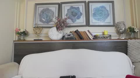    online show from January 2025 07:06:01 AM