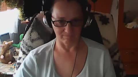 Snapshot of hellenmarie chatting on December 2024 11:33:02 AM hellenmarie online show from December 2024 11:33:02 AM