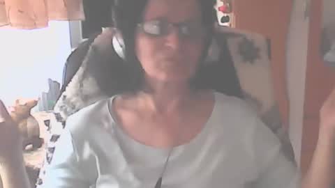 Snapshot of hellenmarie chatting on November 2025 11:16:02 AM hellenmarie online show from November 2025 11:16:02 AM