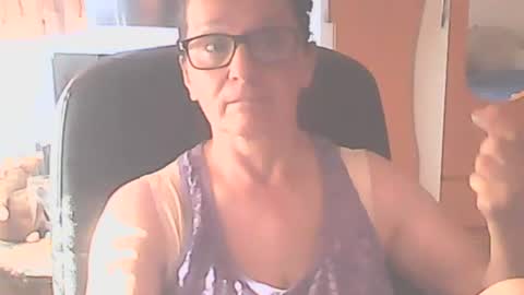 hellenmarie online show from June 2026 05:19:02 AM