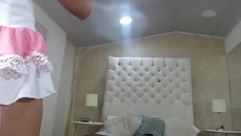 Snapshot of hellenmoore_x chatting on June 2026 08:39:02 PM Hellen online show from June 2026 08:39:02 PM