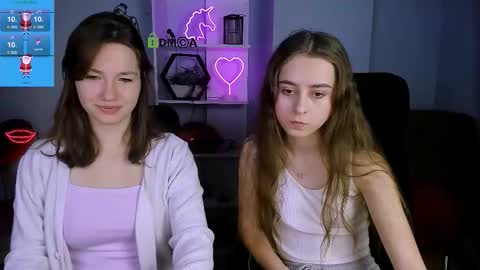 Helli online show from December 2025 08:18:02 PM