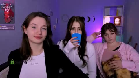 Helli online show from December 2025 08:26:01 PM