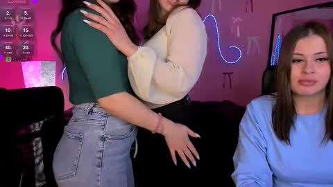 Snapshot of helli_belli chatting on March 2026 02:15:01 AM Helli online show from March 2026 02:15:01 AM