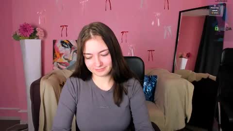 Snapshot of helli_belli chatting on April 2026 07:07:01 PM Helli online show from April 2026 07:07:01 PM