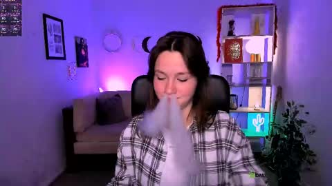 Snapshot of helli_belli chatting on April 2026 07:58:02 PM Helli online show from April 2026 07:58:02 PM