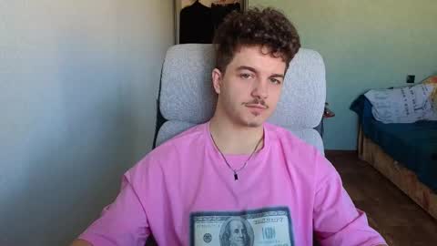 Snapshot of hellish_sugar chatting on March 2026 05:24:01 AM Remy online show from March 2026 05:24:01 AM