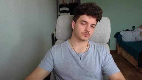 Snapshot of hellish_sugar chatting on March 2026 05:22:02 AM Remy online show from March 2026 05:22:02 AM